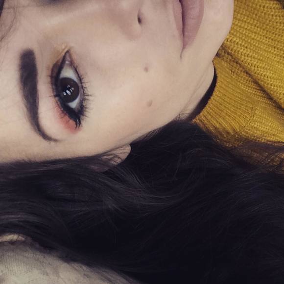 Meet your Posher, Roxane - Picture 1 of 1